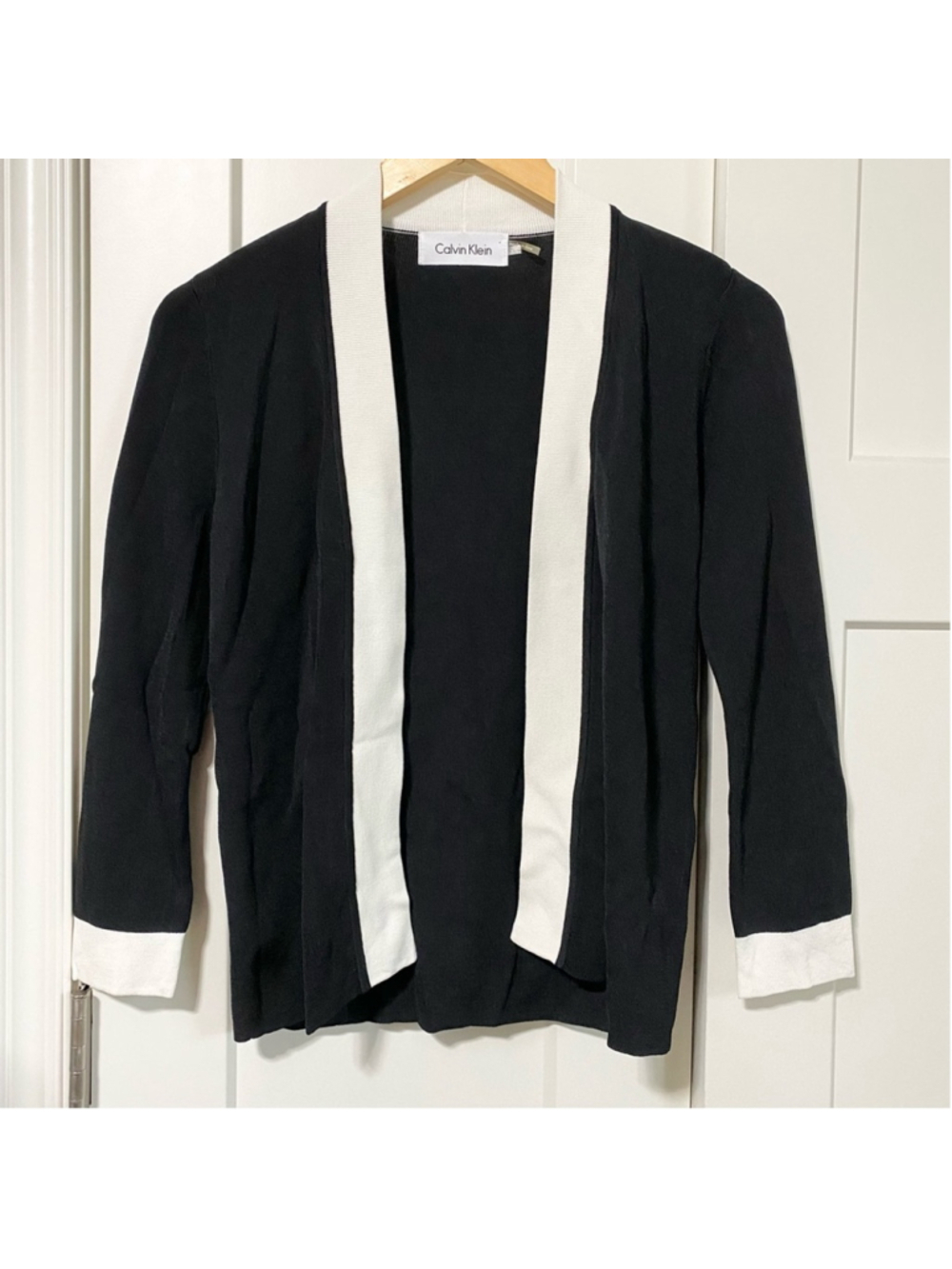 Calvin Klein long sleeve open wrap shawl cardigan black and white size xs